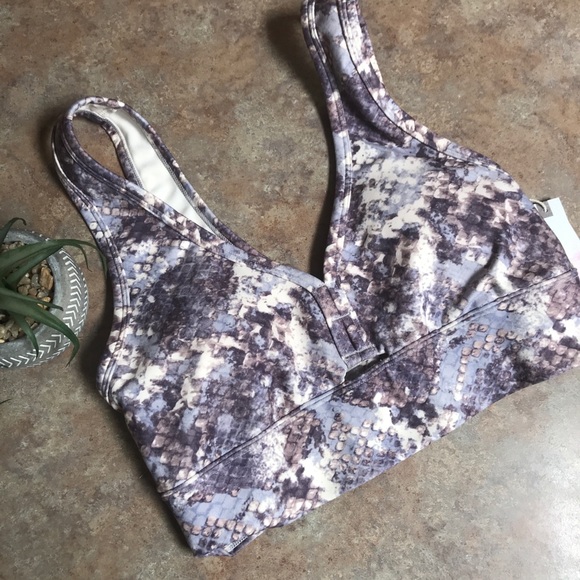 Jessica Simpson Other - Jessica Simpson Purple Heather Cobra Sports bra